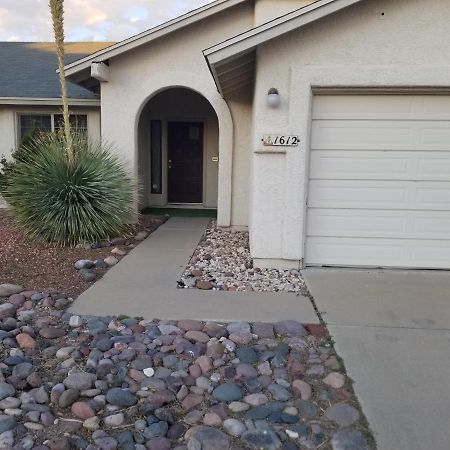 Quiet Neighborhood Off La Canada Tucson Bagian luar foto
